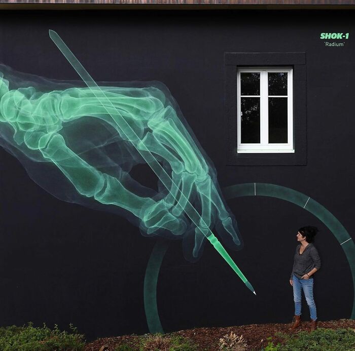 Let's Peek at 45 Mind-Blowing Walls That Turn Boring Into Wow