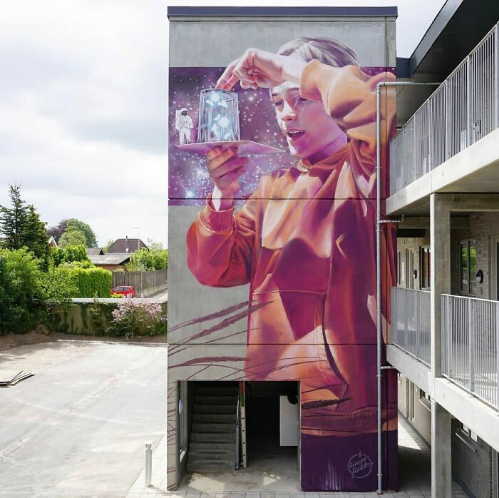 Let's Peek at 45 Mind-Blowing Walls That Turn Boring Into Wow