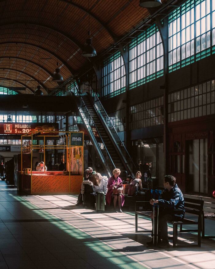 Oops! These Photos Look Like They Jumped Straight Out of a Renaissance Painting