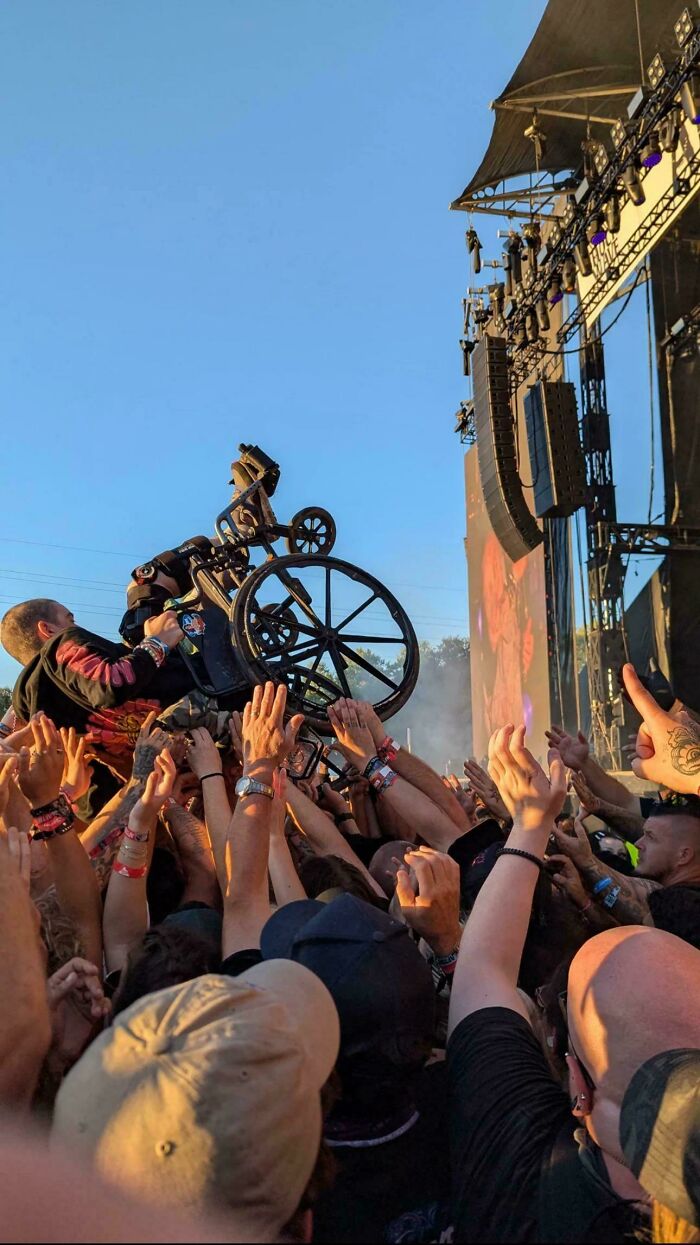 Oops! These Photos Look Like They Jumped Straight Out of a Renaissance Painting