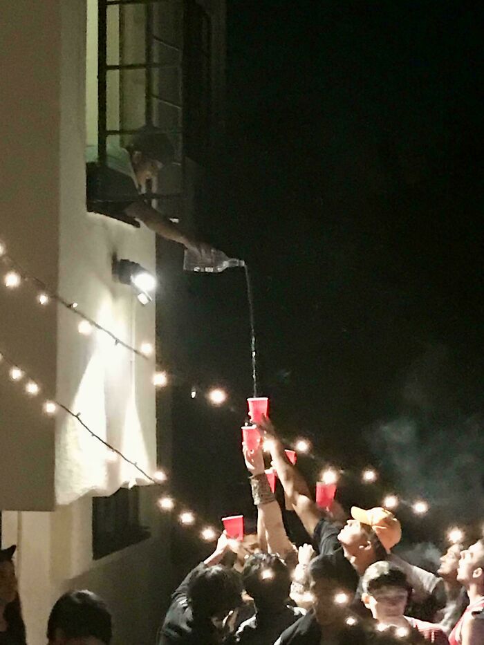 Oops! These Photos Look Like They Jumped Straight Out of a Renaissance Painting