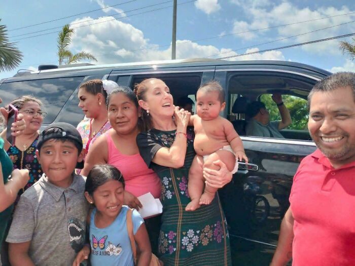 Oops! These Photos Look Like They Jumped Straight Out of a Renaissance Painting