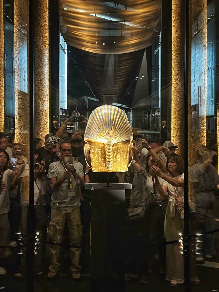 Oops! These Photos Look Like They Jumped Straight Out of a Renaissance Painting