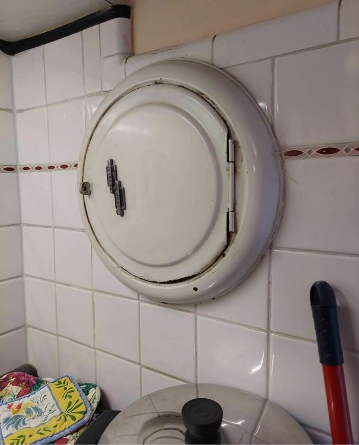 What’s This Kitchen Gadget In A 1950s House?