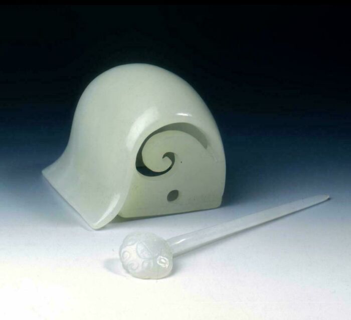 White Jade Hairbun Cover and Hairpin From Ancient China