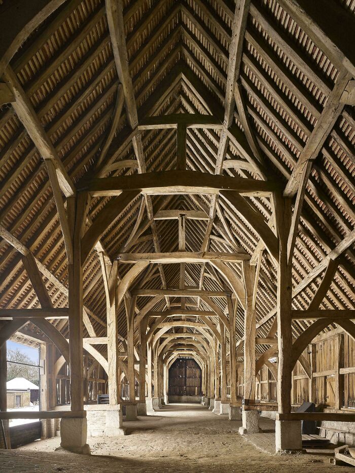 Harmondsworth Great Barn: Medieval Vintage Vibes in an Old English Village