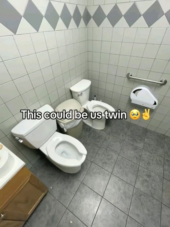 Ready To Cringe Like Never Before? Check Out These 50 Hilariously Awkward Pics!