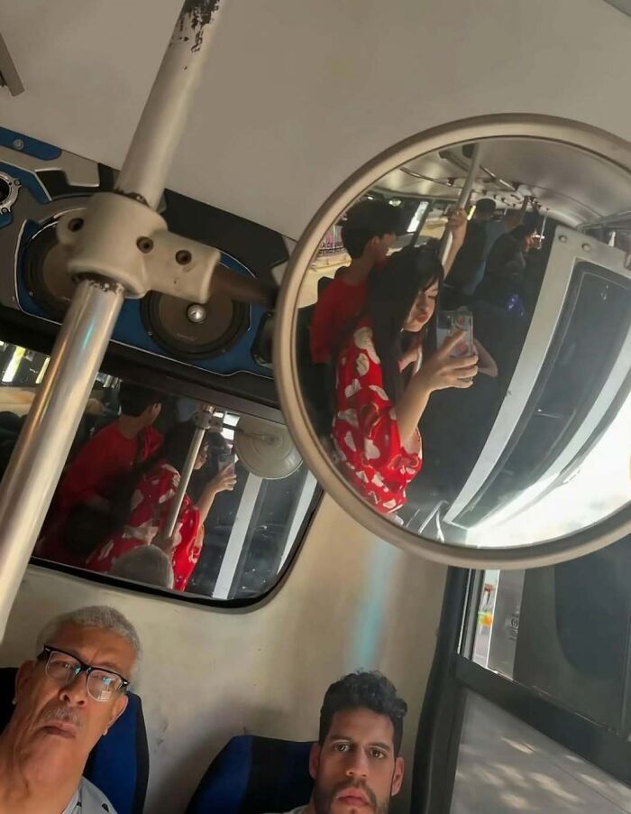 Ready To Cringe Like Never Before? Check Out These 50 Hilariously Awkward Pics!