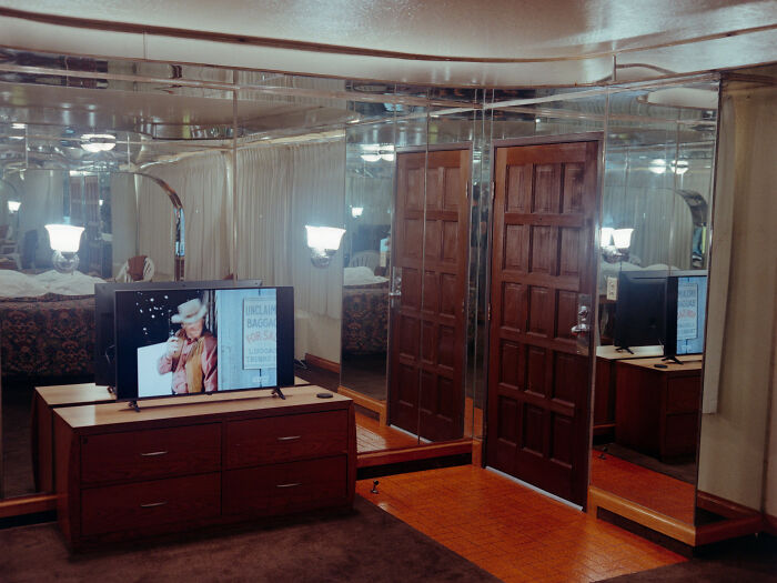 The American West Through a Lens: Quirky, Cool, and Full of Vibes