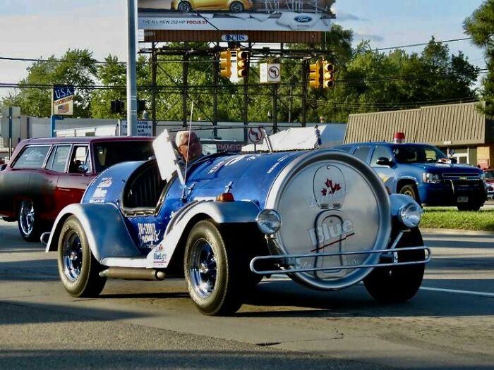Rolling Billboard Alert: Vintage Promotional Car Magic