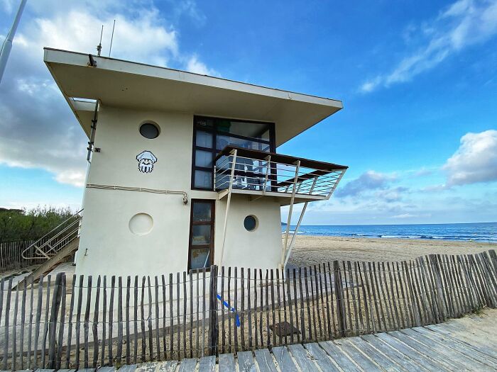 Pixel Art Party on City Walls? Yup, This Artist Nailed It!