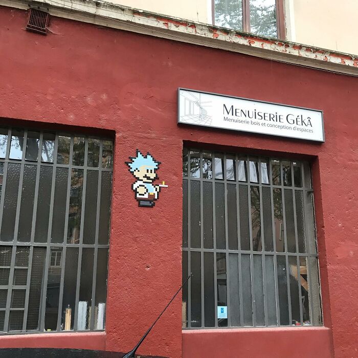 Pixel Art Party on City Walls? Yup, This Artist Nailed It!