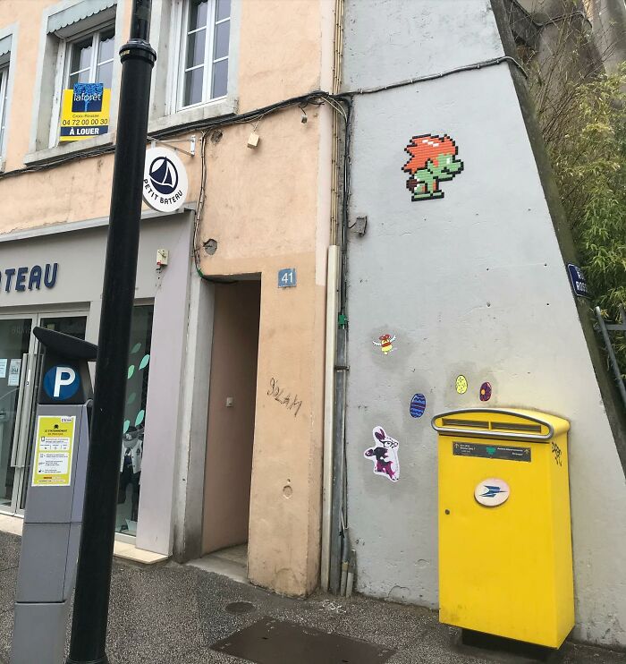 Pixel Art Party on City Walls? Yup, This Artist Nailed It!