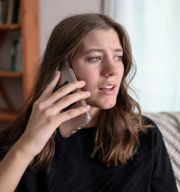 People Sharing The Wildest Reality Glitches They've Ever Seen