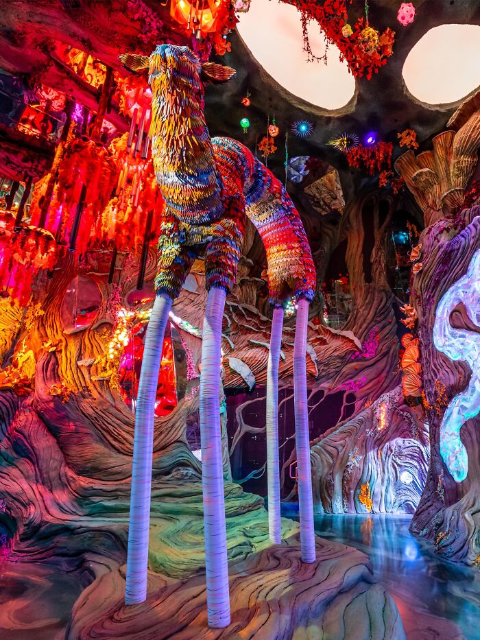 People Sharing The Wildest Reality Glitches They've Ever Seen