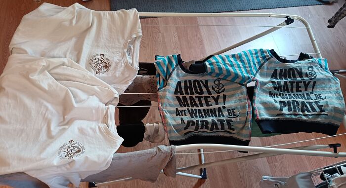 People Sharing The Wildest Reality Glitches They've Ever Seen