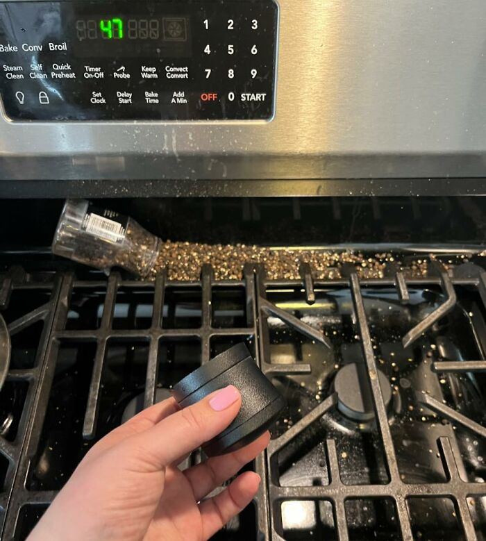 People Sharing The Wildest Reality Glitches They've Ever Seen