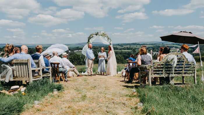 No Walls? No Problem! The Wedding in the Middle of Nowhere