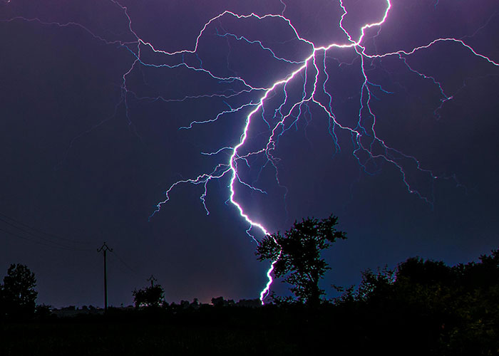 These Survival Myths Are Totally Busted—Here’s What Actually Works