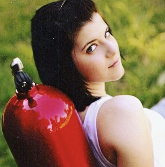 These School Pics Are So Awkward They're Actually Awesome