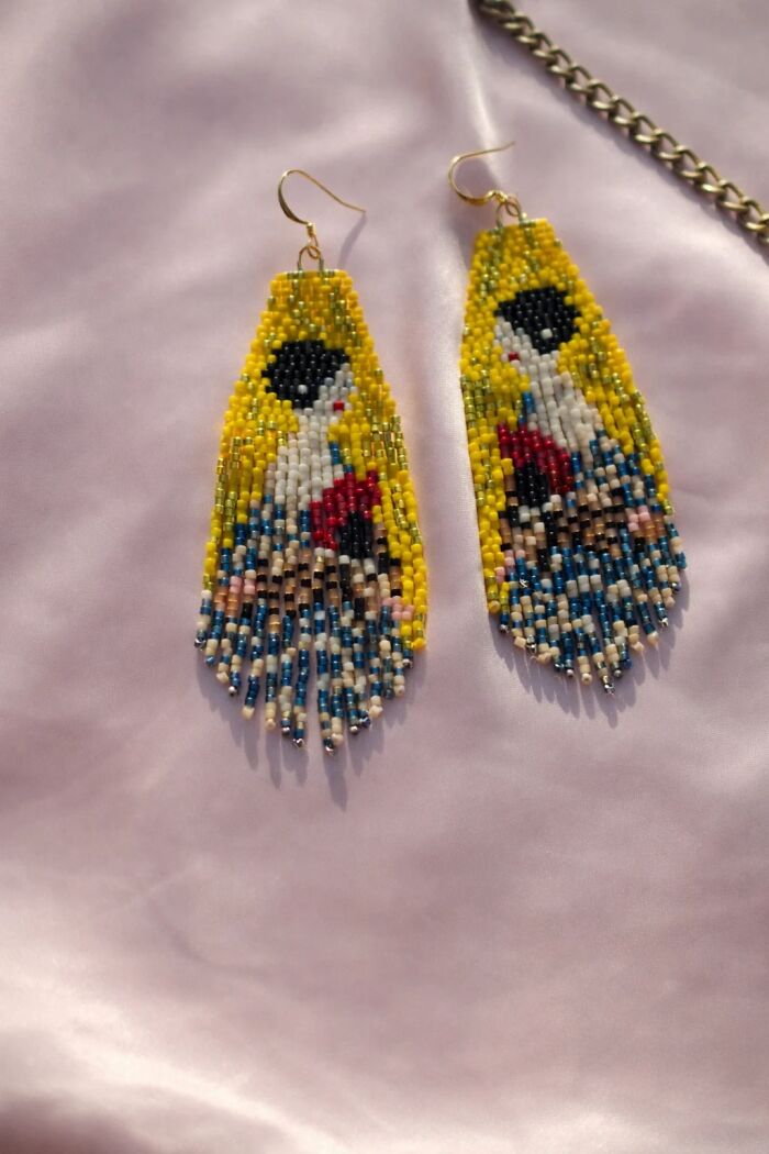 Lady With A Fan, But Fancier (Thanks Beads!)