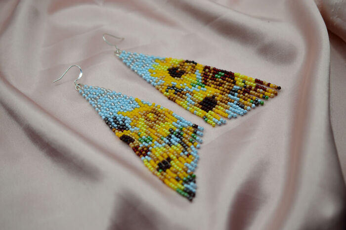 Van Gogh’s Sunflowers Bloom Tiny and Bright