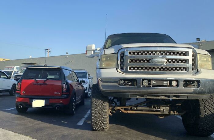 Wait, Americans Actually Do That?! 45 Wild Things Visitors Couldn't Believe Were Real