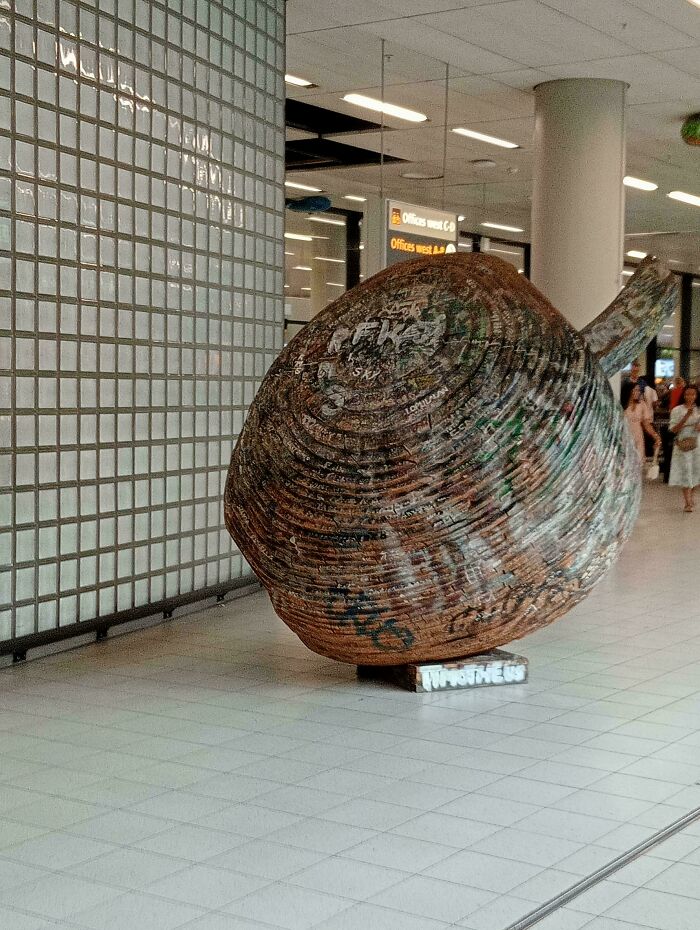 What Is This Sculpture At Schiphol Airport?