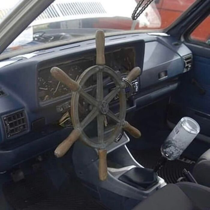 Wait, They Actually Collected These?? 99 Photos That Are So Weird You’ll Laugh and Groan