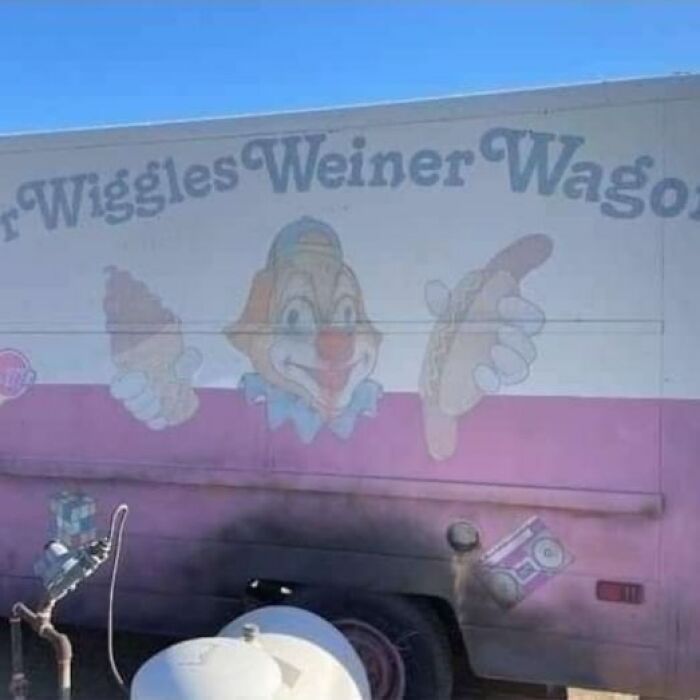 Wait, They Actually Collected These?? 99 Photos That Are So Weird You’ll Laugh and Groan