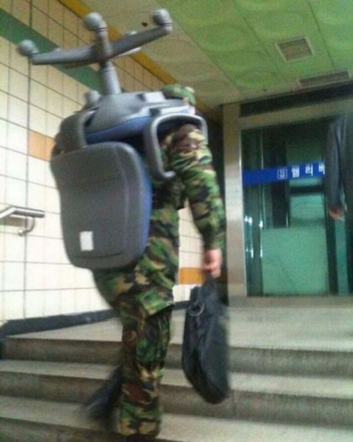 Wait, They Actually Collected These?? 99 Photos That Are So Weird You’ll Laugh and Groan
