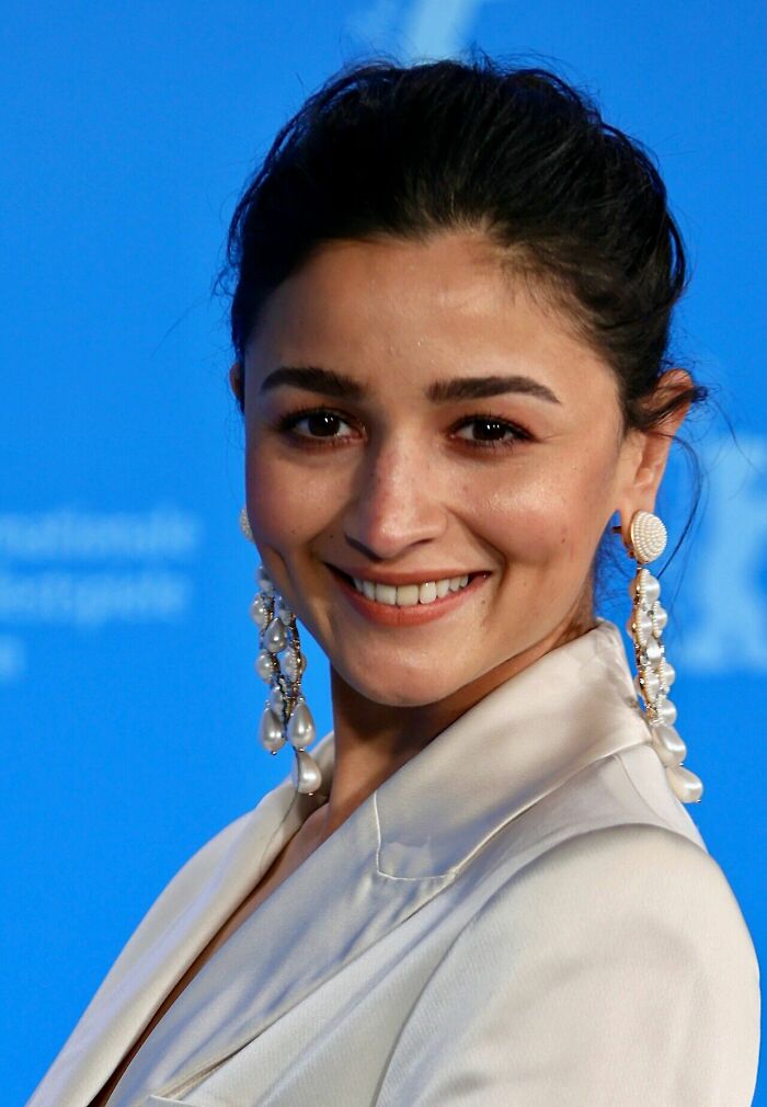 Alia Bhatt: Bollywood’s Multitalented Star