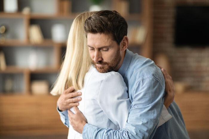 Wait, They Actually Ranked These 36 Weird Things Guys Noticed About Girlfriends!