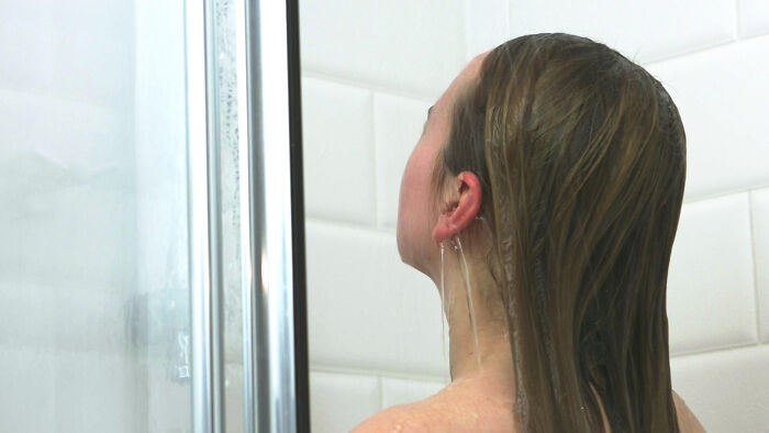 Wait, They Actually Ranked These 36 Weird Things Guys Noticed About Girlfriends!