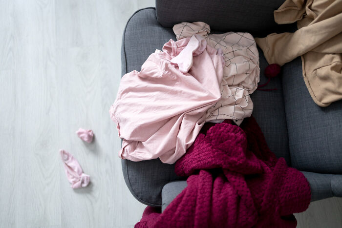 Wait, They Actually Ranked These 36 Weird Things Guys Noticed About Girlfriends!