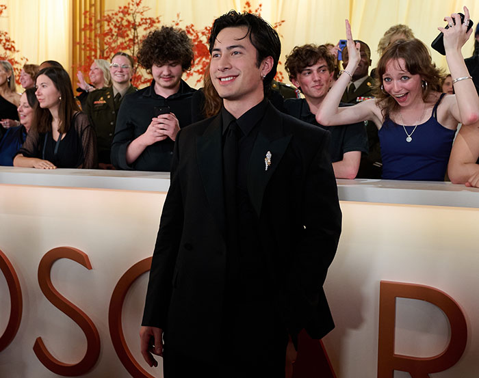 Hudson Williams’ One-Word Red Carpet Answer That Shocked Everyone