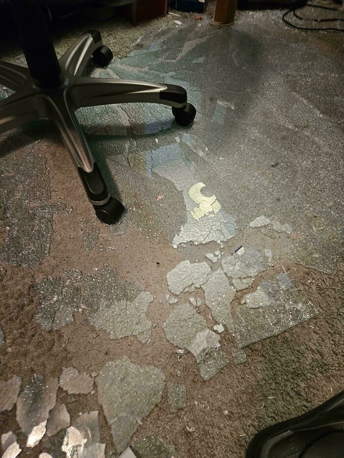 "Use This Tempered Glass Floor Mat!" Mom Said. "Never Replace It" She Said...