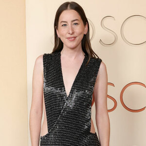 Hold Up, They Wore *That*?! The 31 Most LOL-Worthy Oscar Outfits of 2026