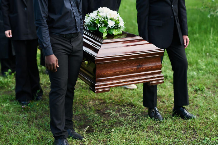 Wait, They Actually Shared These Wild Funeral Stories?!