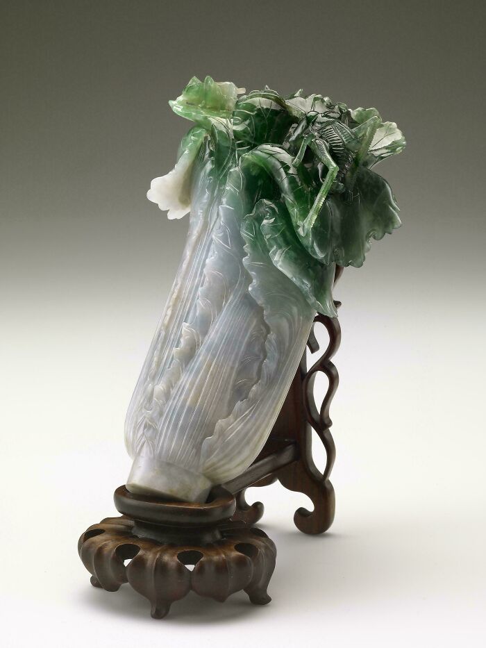 Jadeite Cabbage Sculpture From Qing Dynasty: Nature’s Stone Art!