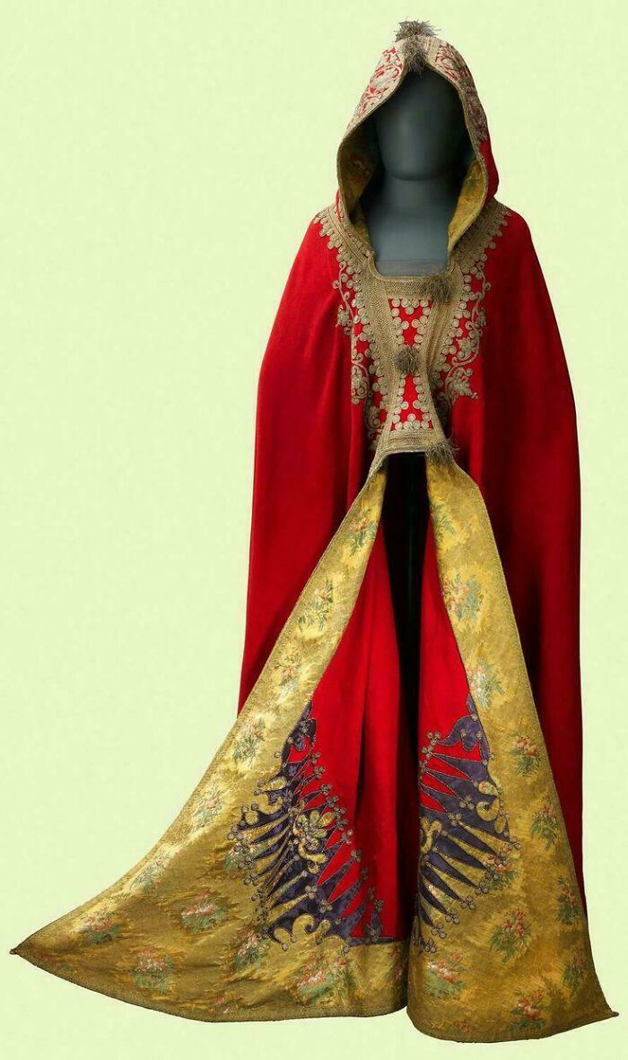 Napoleon’s Egyptian Campaign Cloak, Inspired by Berber Burnous, 1790s