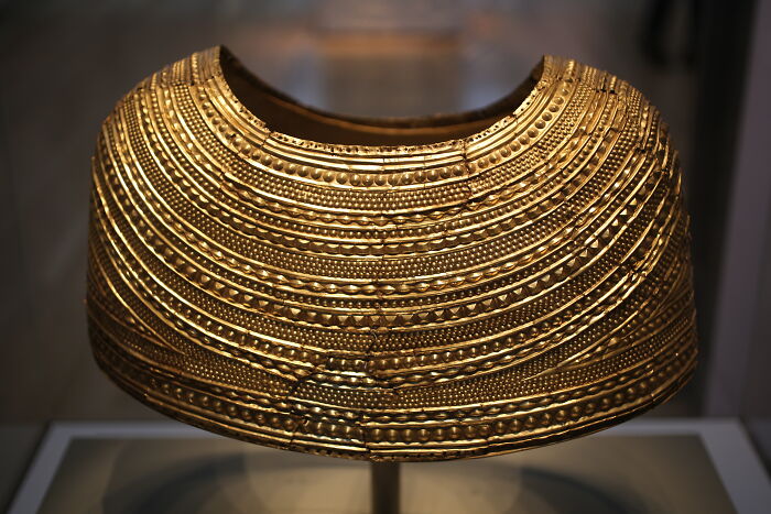 The Mold Gold Cape: A Solid Gold Badass Ceremonial Cape From Bronze Age Wales