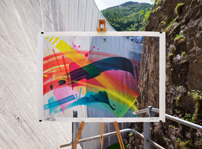 Street Art Magic: How Artists Turn Impossible Spots Into Giant Canvases (17 Pics)