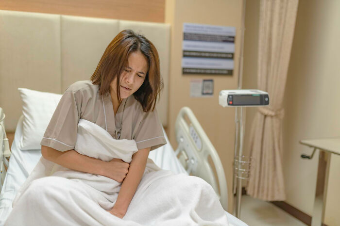 36 Wild Stories Of People Totally Faking It At The Doctor’s Office