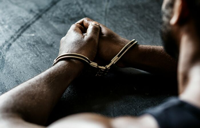 36 Wild Stories Of People Totally Faking It At The Doctor’s Office