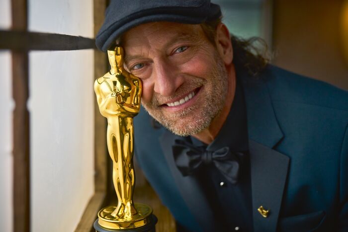 Hollywood’s Chill Zone: 50 Celebs Unplugged In One Epic Room