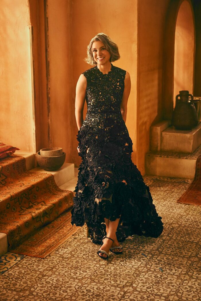 Hollywood’s Chill Zone: 50 Celebs Unplugged In One Epic Room