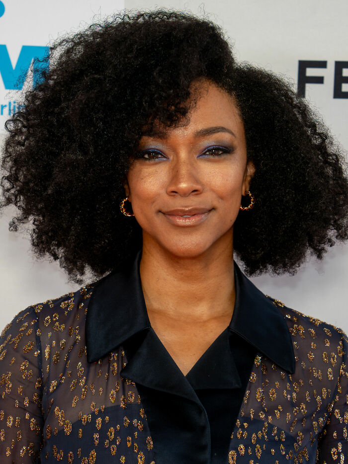 Sonequa Martin-Green: Sci-Fi Superstar, 41
