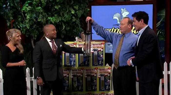 Squirrel Boss: Shock Beam to Defend Bird Feed