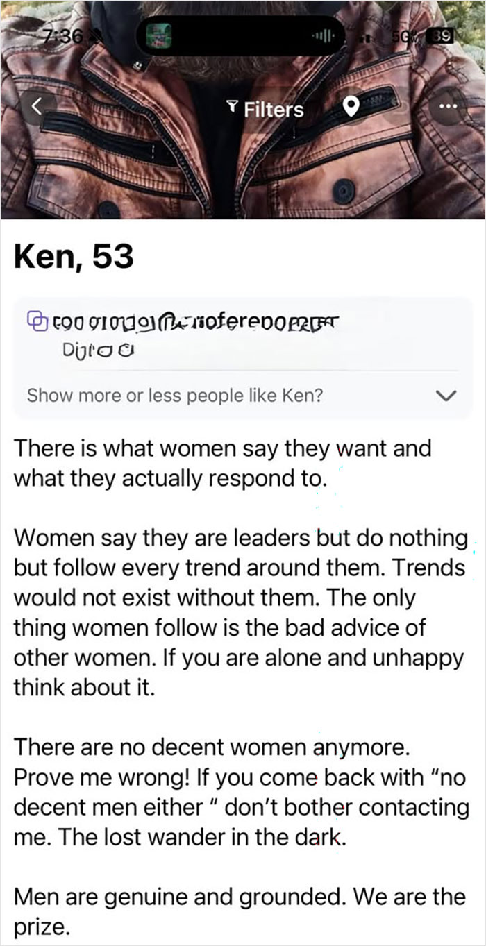 Oops! These Dating Profiles Are So Cringey, You'll Laugh (or Cry) Out Loud